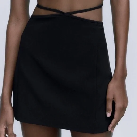 ZARA MINI SKIRT - S2436